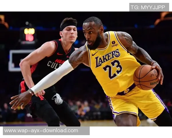 浓眉发威助湖人逆转热火G3关键时刻展现领袖风范